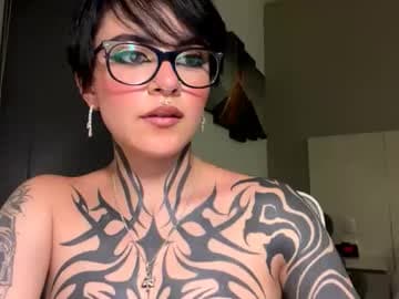 abril__colen live cam on chaturbate