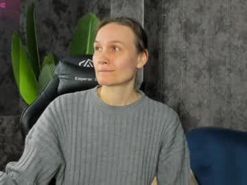 lillian_white1 live cam on chaturbate